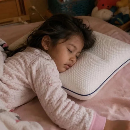 Head supported, mouth closed: he finally sleeps through the night