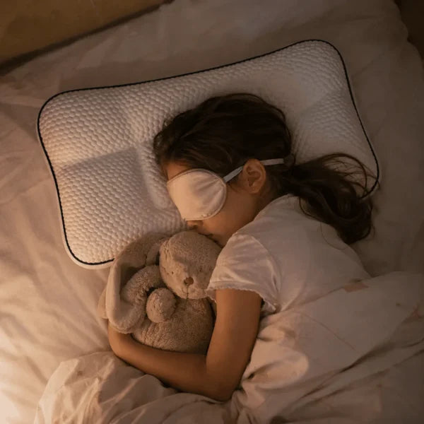 Head supported, mouth closed: he finally sleeps through the night